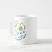 Wat je niet doodt en opnieuw probeert koffiemok (Voorkant links)