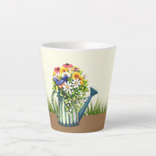 Water can met wilde bloemen latte mok