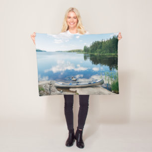 Water Canoe on Lake in Sweden Fleece Deken