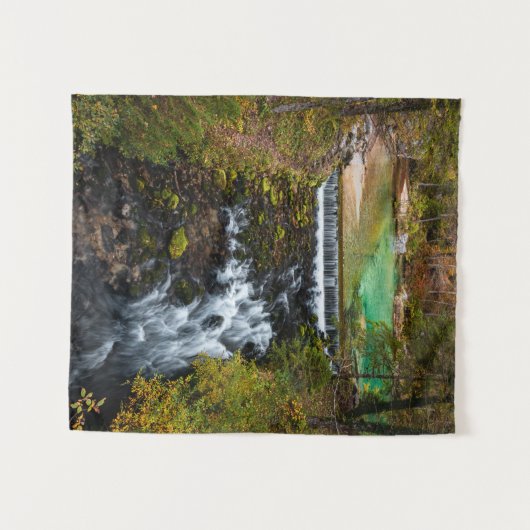 Water dat door het herfstbos stroomt wandkleed (Voorkant (horizontaal))