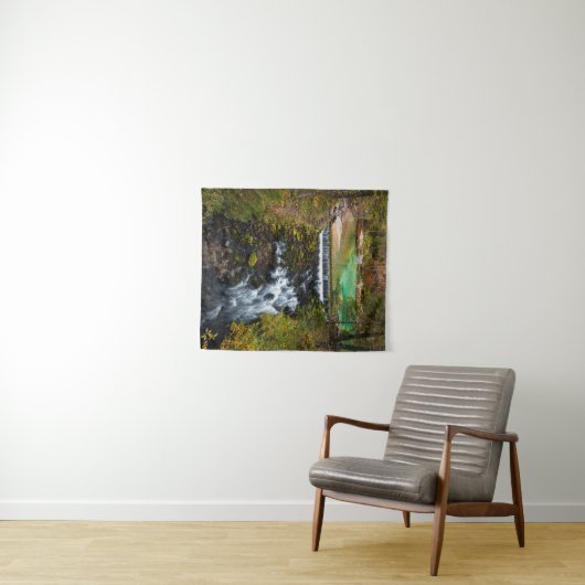 Water dat door het herfstbos stroomt wandkleed (In Situ (horizontaal))