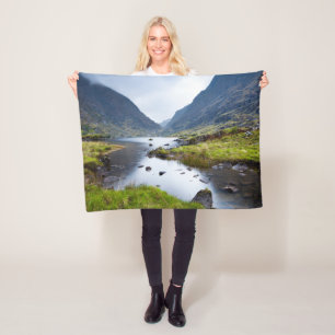 Water   Gap of Dunloe County Kerry Ierland Fleece Deken