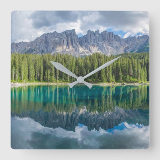 Water Latemar Mountain Range Vierkante Klok (Voorkant)