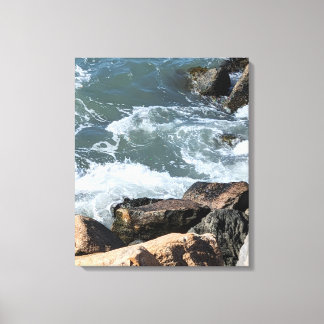 Water Splashing on Rocks Photo Canvas Afdruk