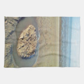 Watercirkel in zand op strand, zomertijd theedoek (Horizontaal)