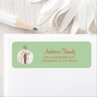 Watercolor kerstbal kerstkaart met dennenappel etiket