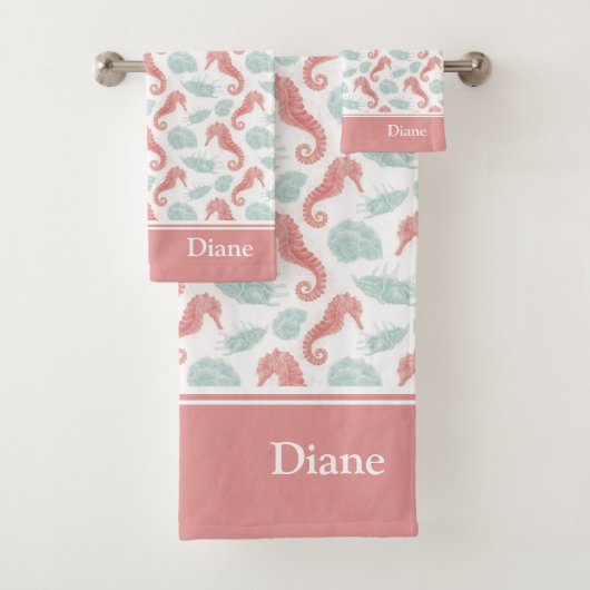 Watercolor Ocean Seashell Motif avec nom rose (En situation)