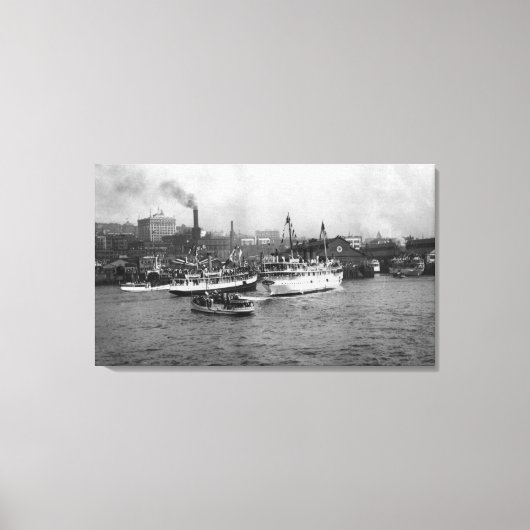 Waterfront Scene met schepen van Seattle Canvas Afdruk (Voorkant)