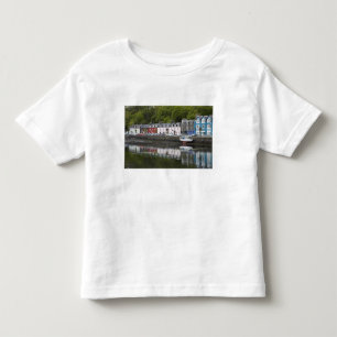 Waterfront, Tobermory, Isle of Mull, Schotland, 2 Kinder Shirts