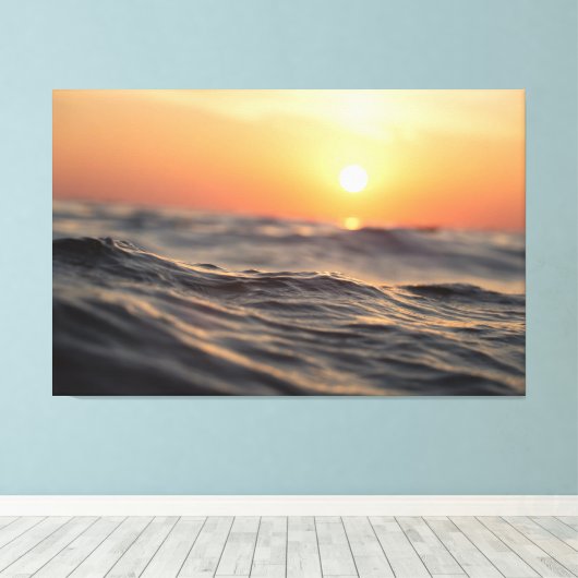 Waterlichaam tijdens het gouden uur canvas afdruk (Insitu (Houten vloer))