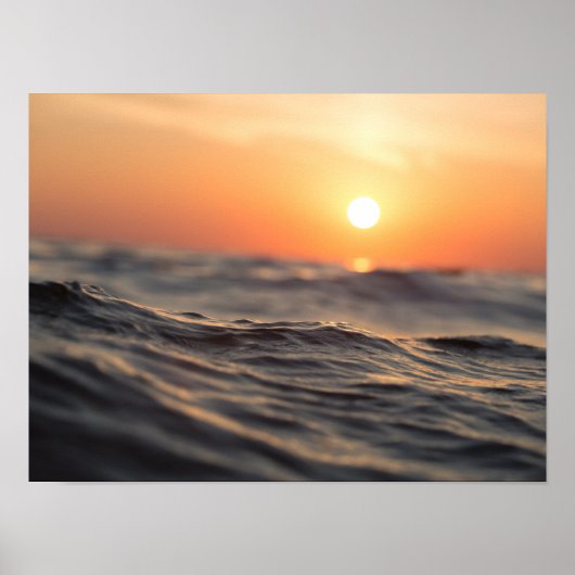 Waterlichaam tijdens het gouden uur poster (Voorkant)