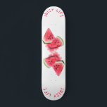 Watermelon Skateboard Juicy Life - Custom Text<br><div class="desc">Rouges de pastèque Juicy Tasty - Dessin Fruit d'été frais - Choisissez / Ajoutez votre texte unique / Police / Couleur - Faites votre cadeau spécial - Redimensionnez et déplacez ou retirez et ajoutez des éléments / image avec l'outil de personnalisation! - Dessin et design par MIGNED. Vous pouvez également...</div>