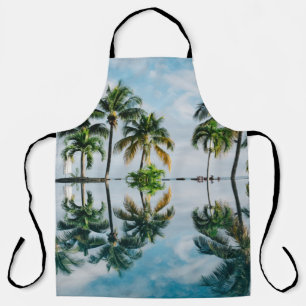 WATERREFLECTIE VAN KOOKPALMBOMEN SCHORT
