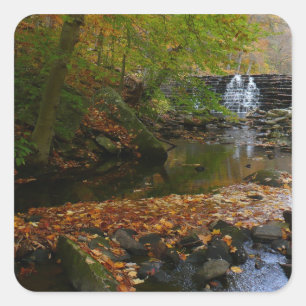 Waterval en beek in Pennsylvania in de herfst Vierkante Sticker