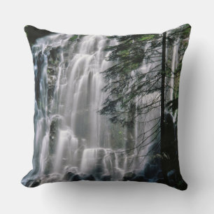 Waterval in bos, Oregon Kussen