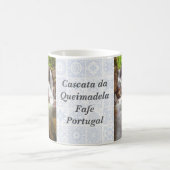 Waterval in de herfst bij de Queimadela Dam Koffiemok (Center)