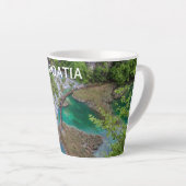 Watervalcascade in het Plitvice-park Latte Mok (Rechterhoek)