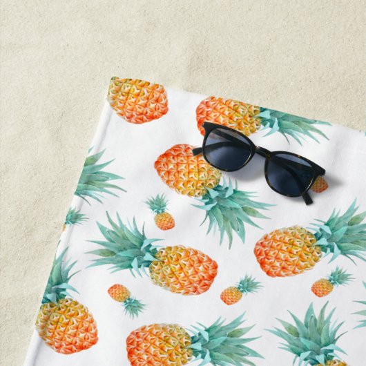 Waterverf Ananas Pattern Wit Gepersonaliseerd Strandlaken (In situ)
