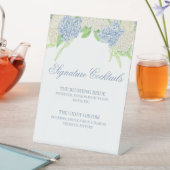 Waterverf Blauw en Wit Hydrangea Cocktail Menu Reclamebord Met Voetstuk (Insitu)