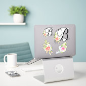 Waterverf Bloemen Script Monogram Letter B Sticker (Laptop op bureau)