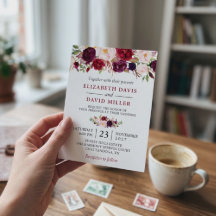 Waterverf bordeauxrode bloemrijke rustieke boho-hu