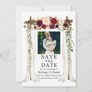 Waterverf Burgundy Floral foto van Weddenschap Can Save The Date