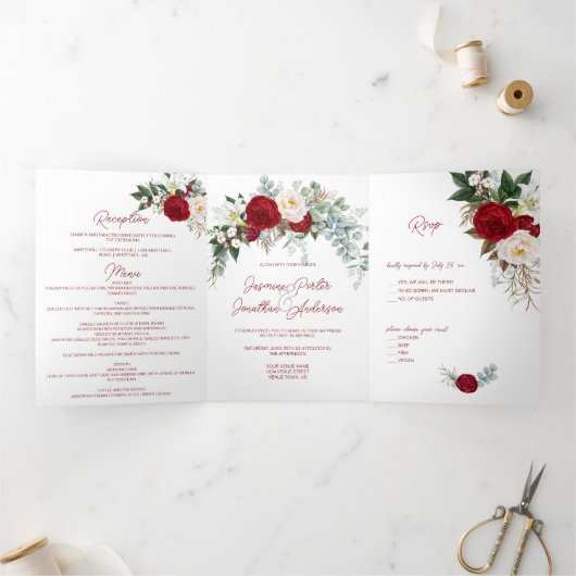 Waterverf Burgundy & White Roses, Lily, W/Menu T Drieluik Uitnodiging (Binnen)