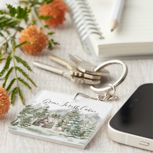 Waterverf Cabin in het groene dennenbos Sleutelhanger (Voorkant Rechts)