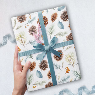 Waterverf dennenappels en takken met bessen cadeaupapier