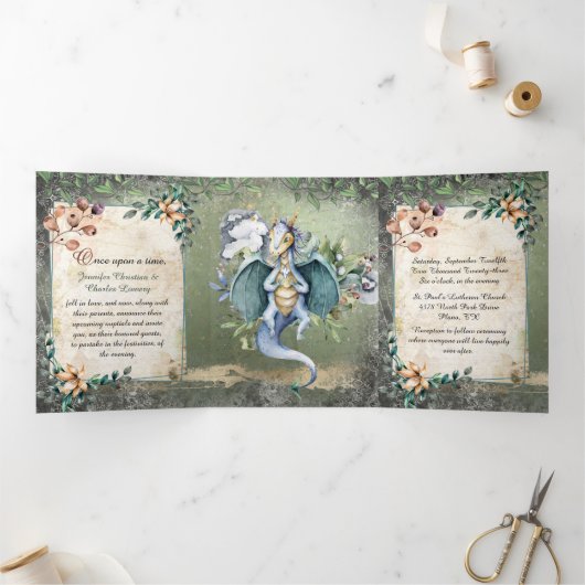 Waterverf Fairytale Dragon Weddenschap Drieluik Uitnodiging (Binnen)