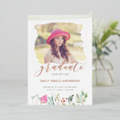 Waterverf Floral Gold Script Photo Afstuderen Folie Uitnodiging (Staand Voorkant)