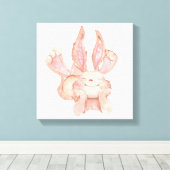 Waterverf gekleurd glimlachend Coy Bunny Rabbit Canvas Afdruk (Insitu (Houten vloer))