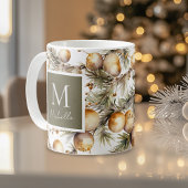 Waterverf gouden gebladerte kerstmonogram koffiemok