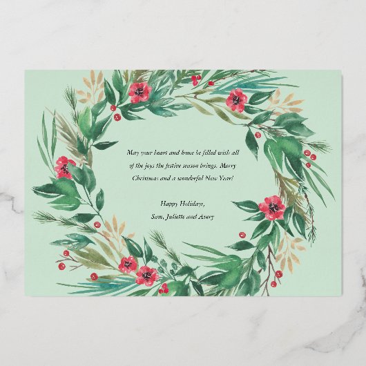 Waterverf Pine en Berry Wreate kerstfoto Folie Uitnodiging (Achterkant)