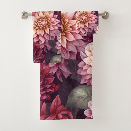 Waterverf Rood Roze Dahlia Patroon Ontwerp Bad Handdoek (Insitu)