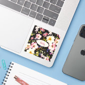 Waterverf Roze Gele Rozen op zwart, Monogram Sticker (Laptop met iPhone)