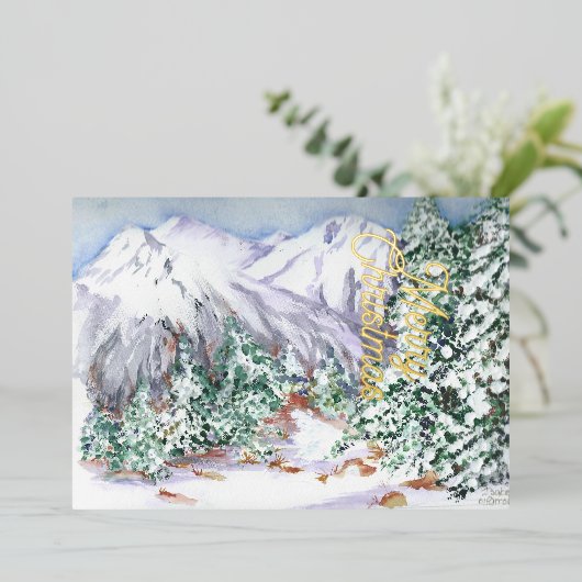 Waterverf Sneeuwberglandschap met pijnbomen Folie Feestdagenkaart (Staand Voorkant)
