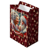 Waterverf Vakantie Gift Bag Santa & Mrs Claus Medium Cadeauzakje (Voorkant Gekanteld)