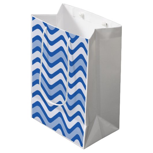Wavy Blue Pattern Medium Cadeauzakje (Voorkant Gekanteld)