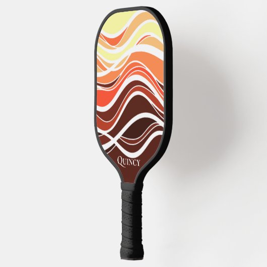 Wavy bruin geometrisch grafisch monogram koolstofv pickleball paddle (Links)