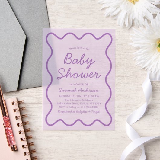 Wavy Modern Curvy Bold Retro Paarse Baby shower in Vellum Uitnodigingen (Huwelijk)