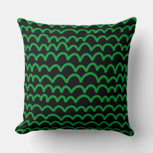 Wavy Pattern - Grass Green op Black Kussen