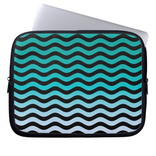 Wavy Turquoise Stripes Laptop Sleeve (Voorkant)
