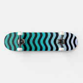 Wavy Turquoise Stripes Skateboard (Horizontaal)