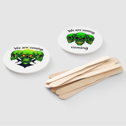 We Are Coming: Kracht en Angst in één ontwerp Handwaaier (Niet-gemonteerd)