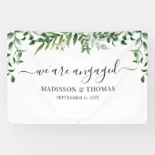 We are Engaged greenery backdrop Spandoek (Horizontaal)