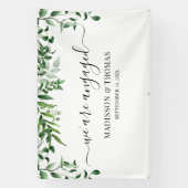 We are Engaged greenery backdrop Spandoek (Verticaal)