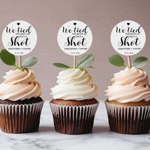 We bonden de knoop Neem een Shot Wedding Drink Gif Ronde Sticker