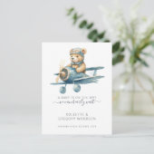 We Can Bearly Wait Baby Bear In Biplane Pregnancy  Aankondigingskaart (Staand voorkant)
