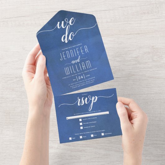 "We doen" gekleurde blauwe scriptkalligrafie bruil All In One Uitnodiging (Afscheurbaar)